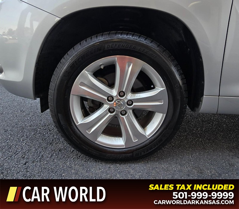 Toyota Highlander Vehicle Full-screen Gallery Image 6