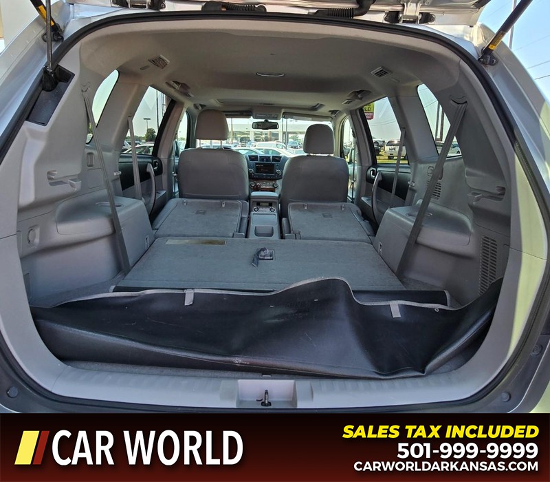 Toyota Highlander Vehicle Full-screen Gallery Image 17