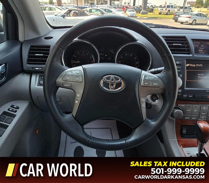 Toyota Highlander Vehicle Full-screen Gallery Image 18