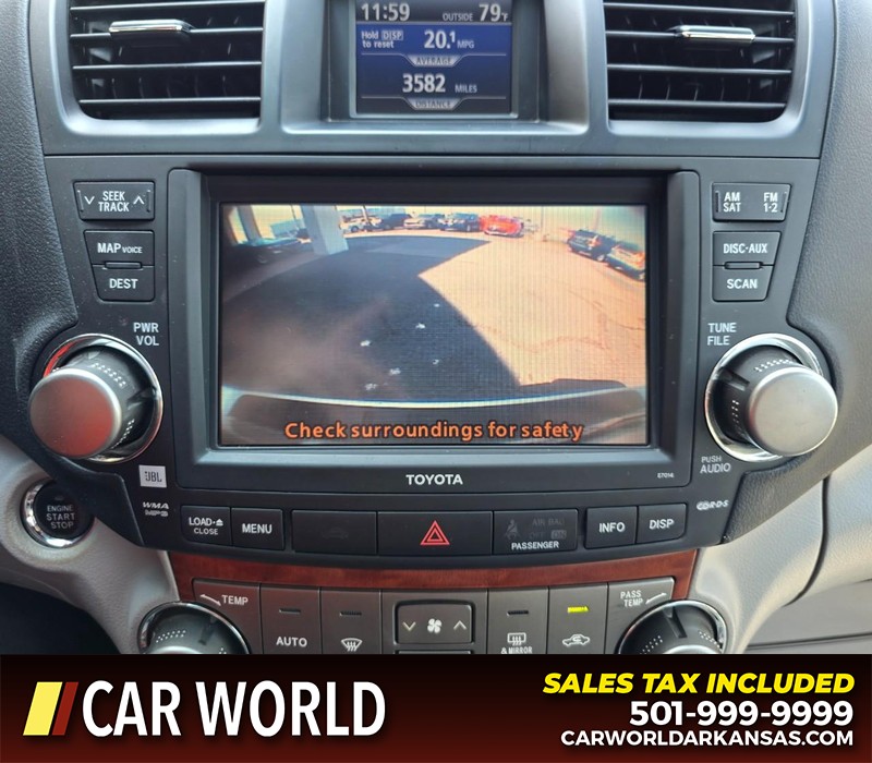 Toyota Highlander Vehicle Full-screen Gallery Image 22