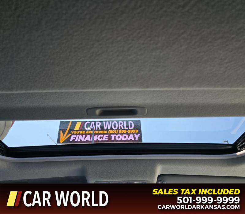 Toyota Highlander Vehicle Full-screen Gallery Image 23