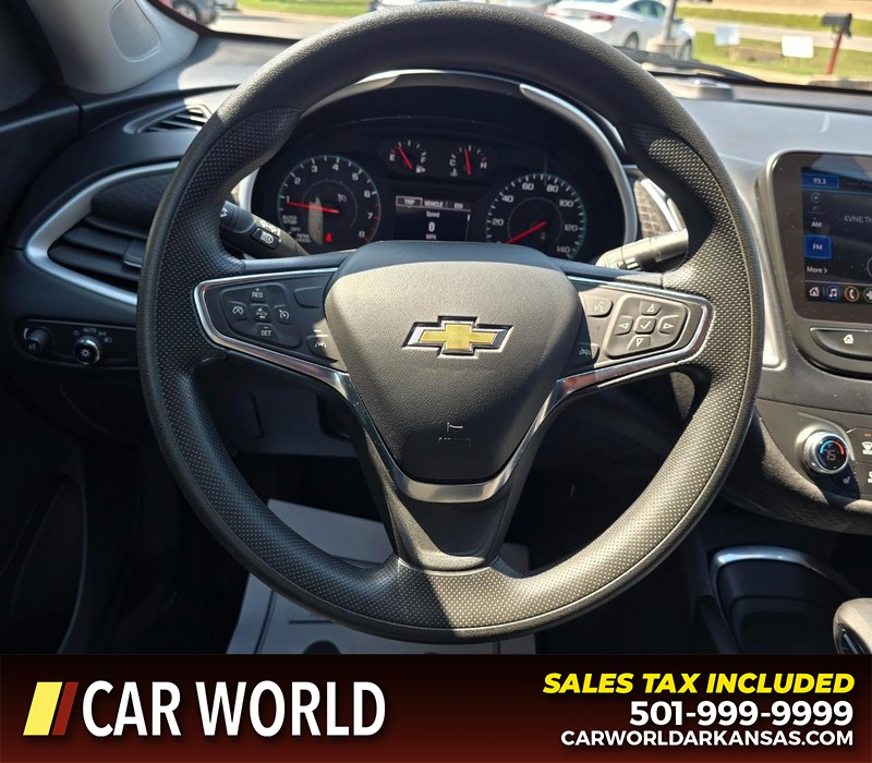 Chevrolet Malibu Vehicle Full-screen Gallery Image 15