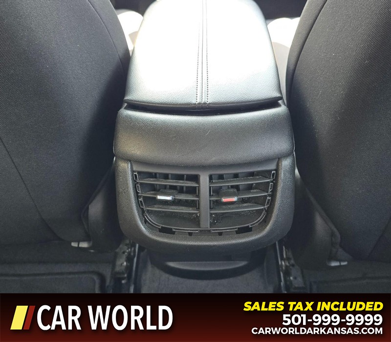 Chevrolet Malibu Vehicle Full-screen Gallery Image 20