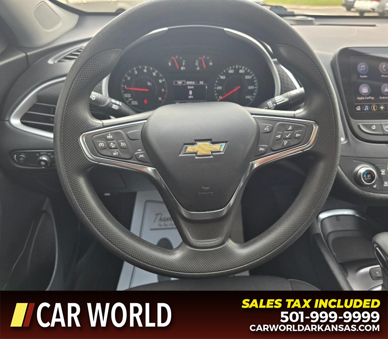 Chevrolet Malibu Vehicle Full-screen Gallery Image 15