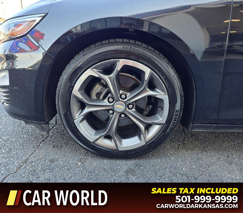 Chevrolet Malibu Vehicle Full-screen Gallery Image 6