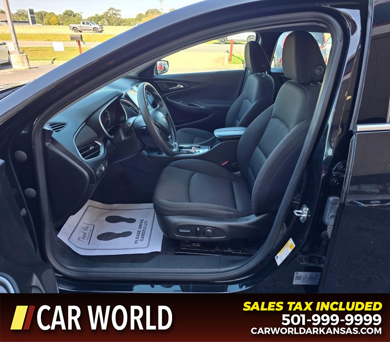 Chevrolet Malibu Vehicle Full-screen Gallery Image 8