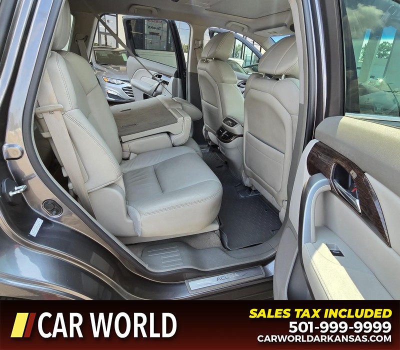 Acura MDX Vehicle Full-screen Gallery Image 13
