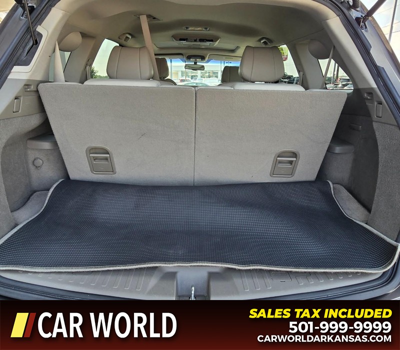 Acura MDX Vehicle Full-screen Gallery Image 15