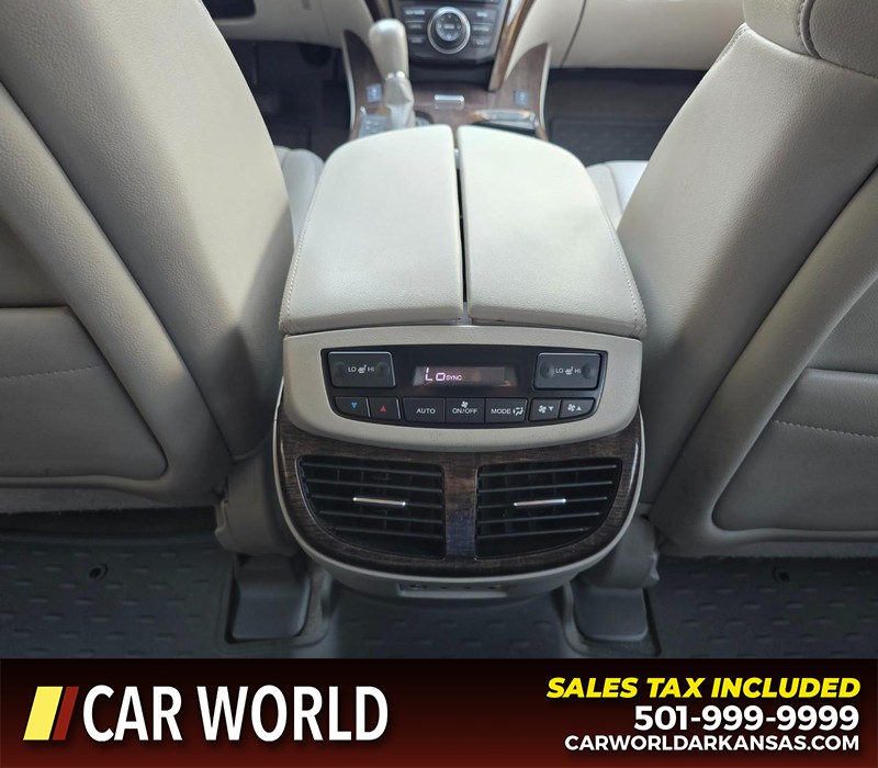 Acura MDX Vehicle Full-screen Gallery Image 26