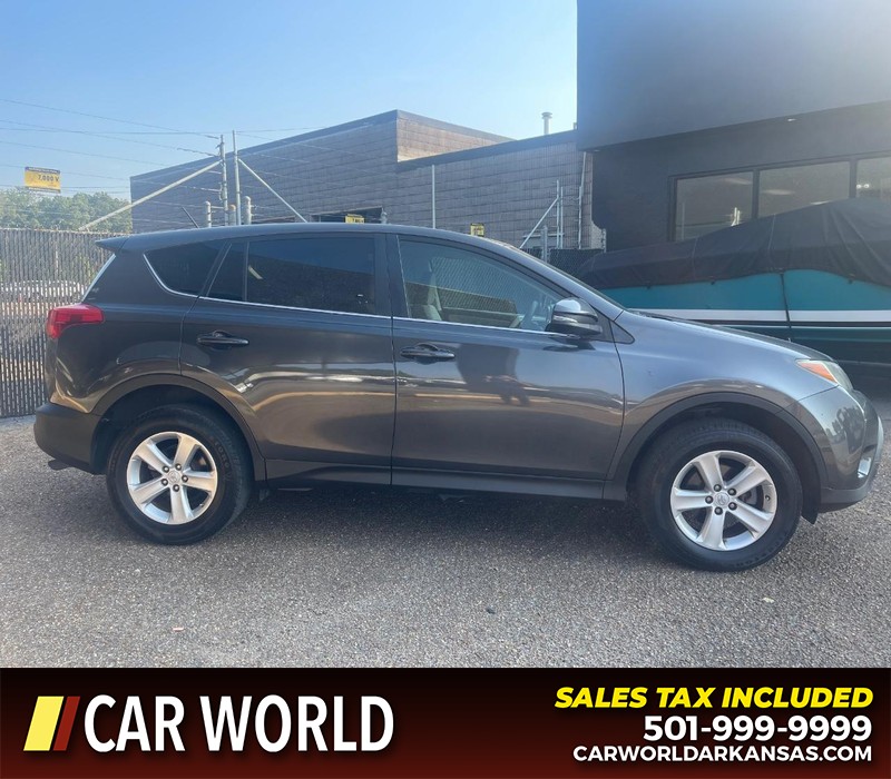 Toyota RAV4 Vehicle Full-screen Gallery Image 2