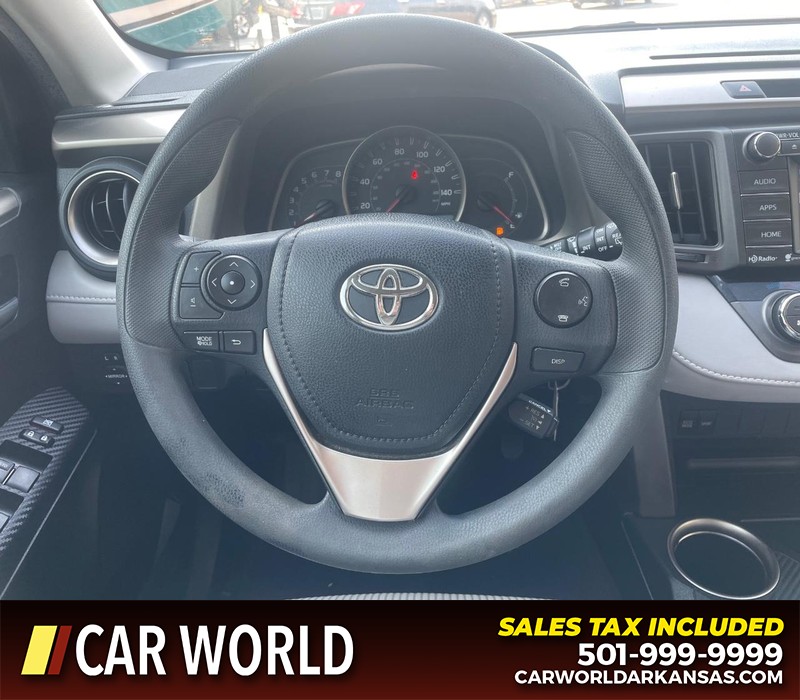Toyota RAV4 Vehicle Full-screen Gallery Image 12