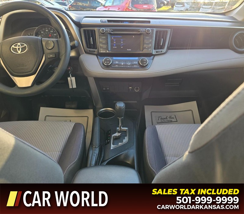 Toyota RAV4 Vehicle Full-screen Gallery Image 18