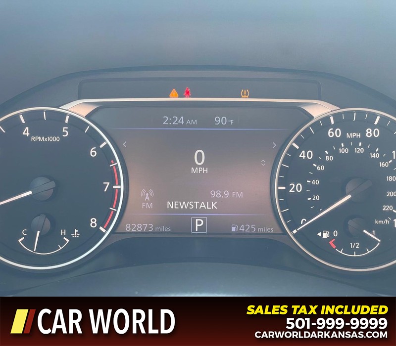 Nissan Altima Vehicle Full-screen Gallery Image 13