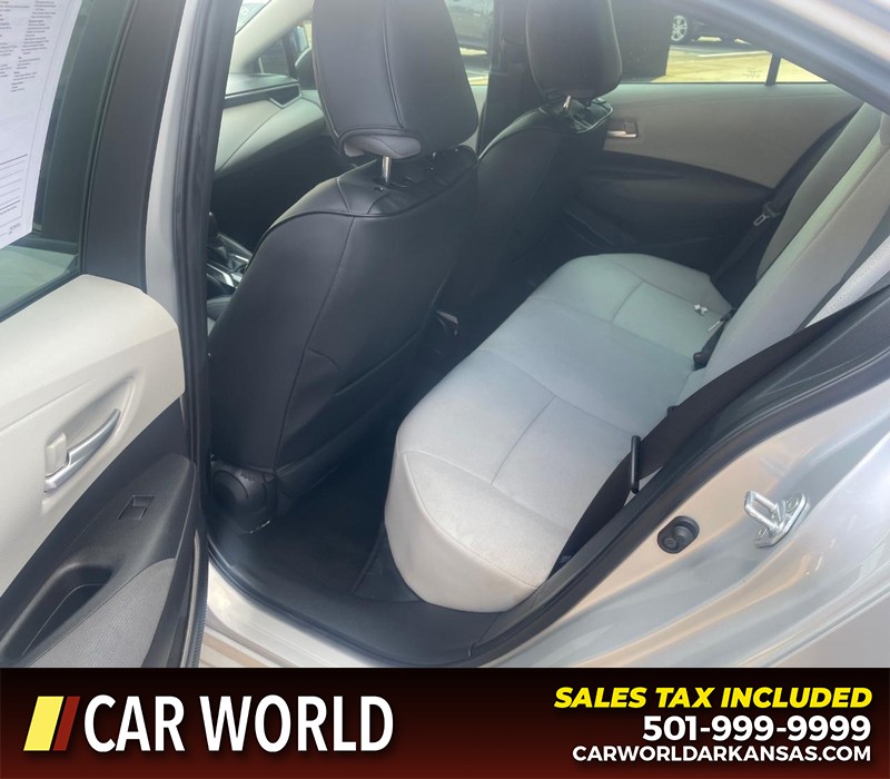 Toyota Corolla Vehicle Full-screen Gallery Image 10