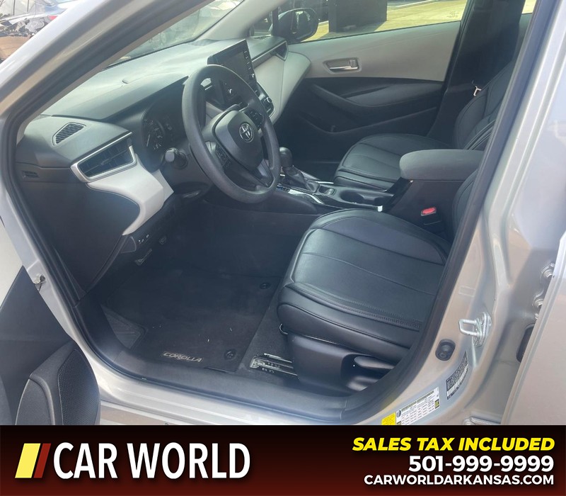 Toyota Corolla Vehicle Full-screen Gallery Image 11