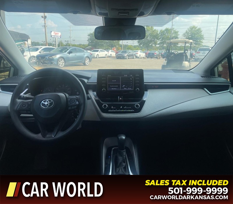 Toyota Corolla Vehicle Full-screen Gallery Image 12