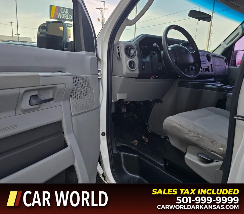 Ford Econoline Cargo Van Vehicle Full-screen Gallery Image 6