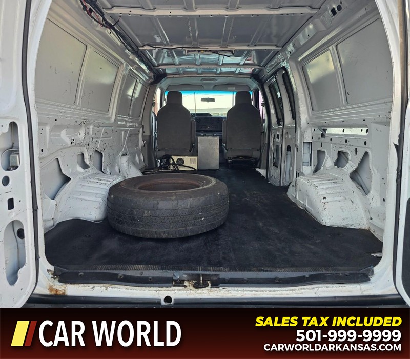 Ford Econoline Cargo Van Vehicle Full-screen Gallery Image 10