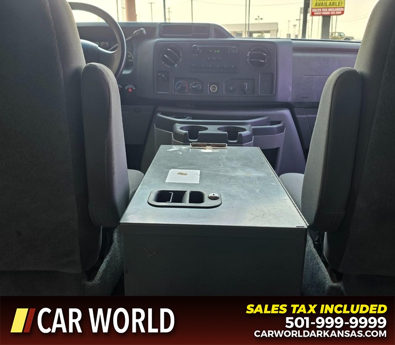 Ford Econoline Cargo Van Vehicle Full-screen Gallery Image 15