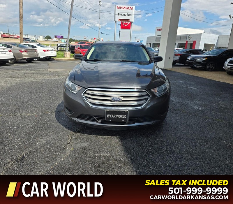 Ford Taurus Vehicle Full-screen Gallery Image 2