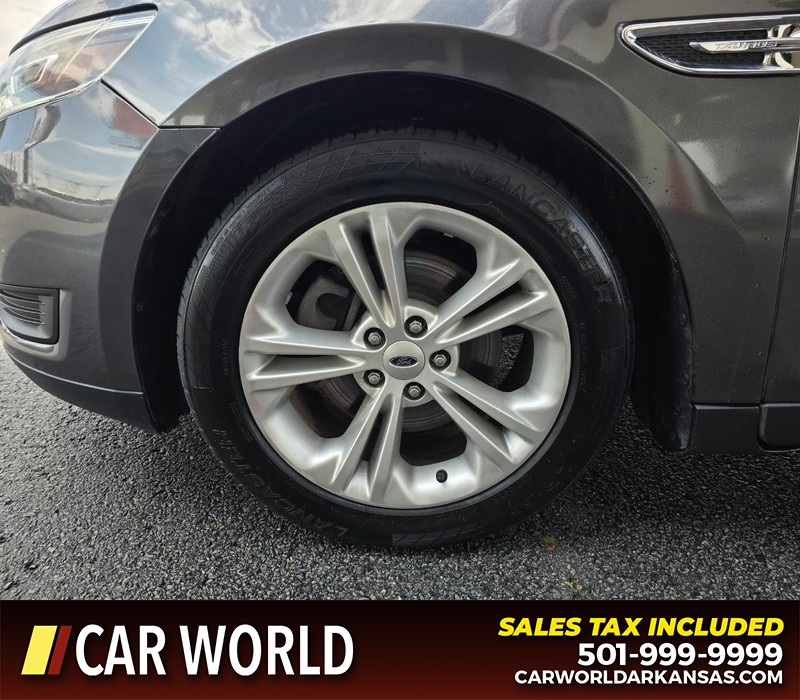 Ford Taurus Vehicle Full-screen Gallery Image 6