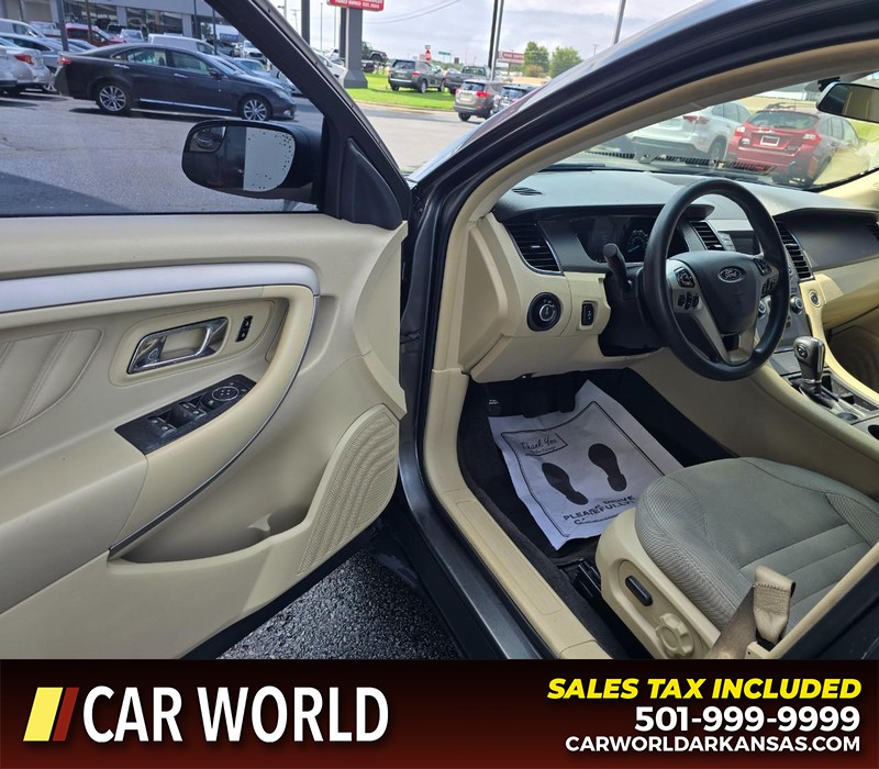 Ford Taurus Vehicle Full-screen Gallery Image 7