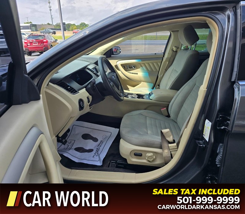 Ford Taurus Vehicle Full-screen Gallery Image 8