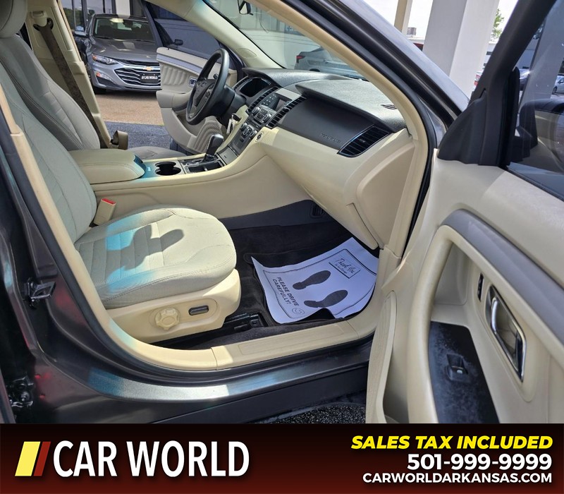 Ford Taurus Vehicle Full-screen Gallery Image 11