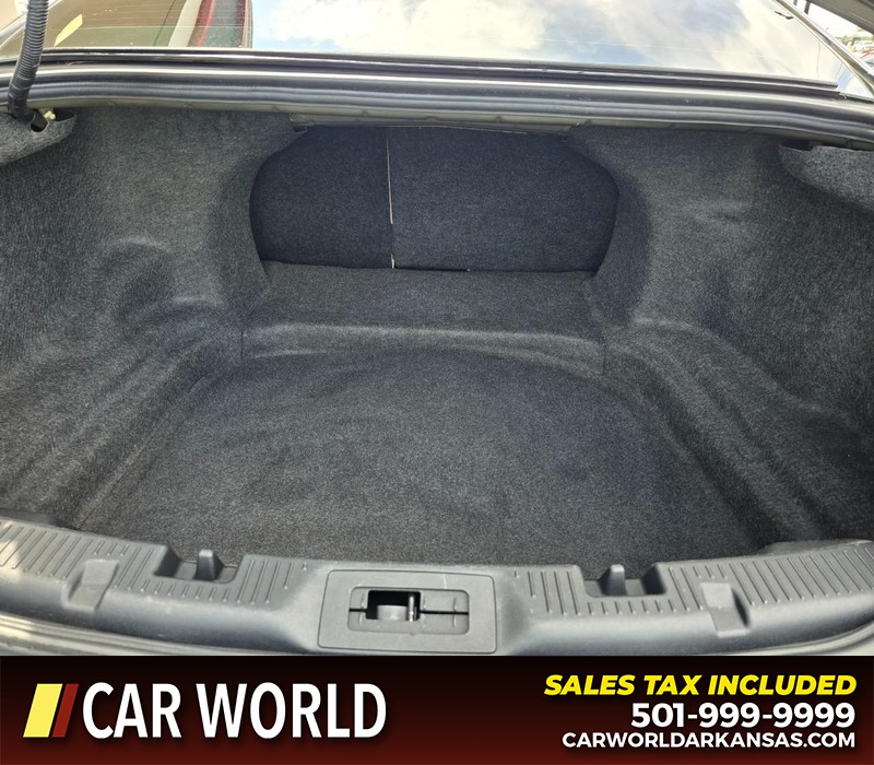 Ford Taurus Vehicle Full-screen Gallery Image 13