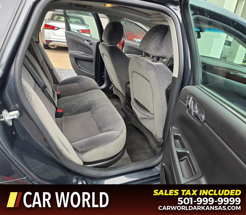 Chevrolet Impala Vehicle Full-screen Gallery Image 12