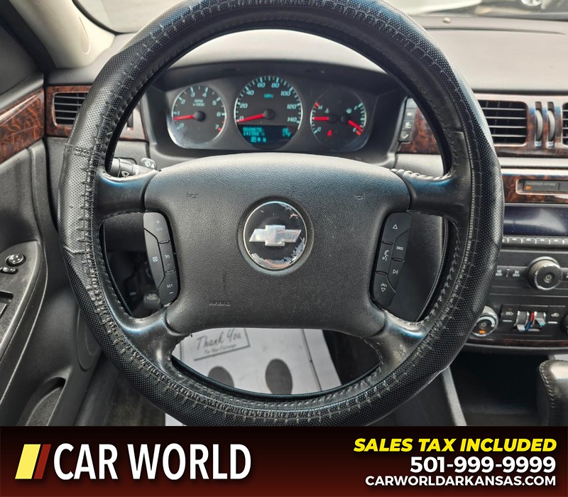 Chevrolet Impala Vehicle Full-screen Gallery Image 15