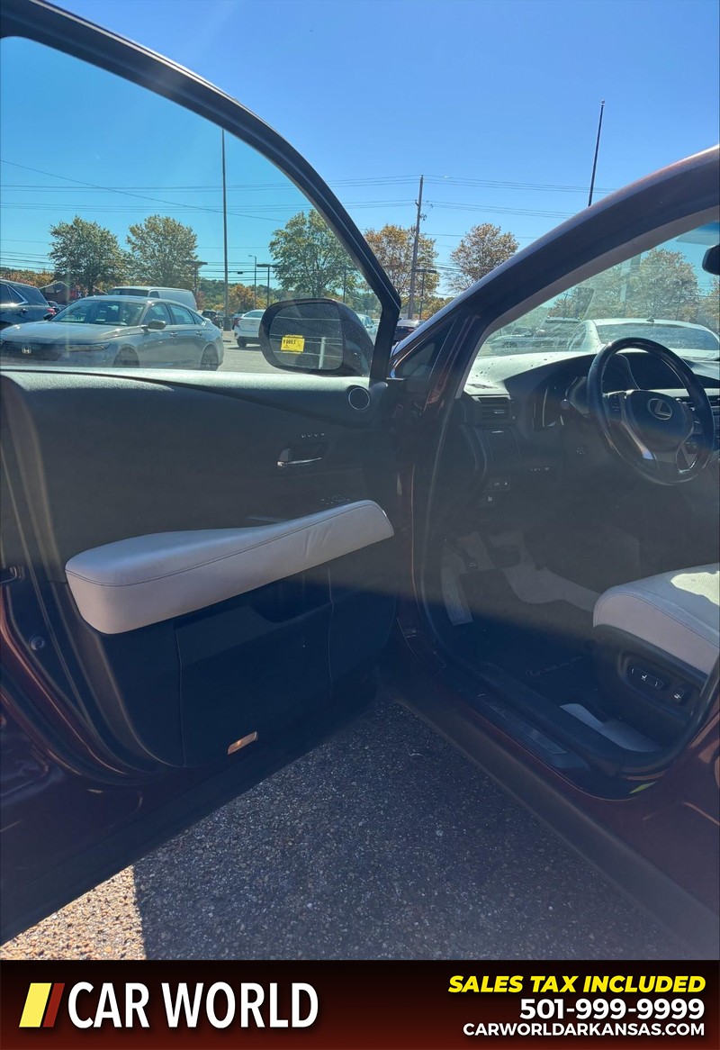 Lexus RX 350 Vehicle Full-screen Gallery Image 12