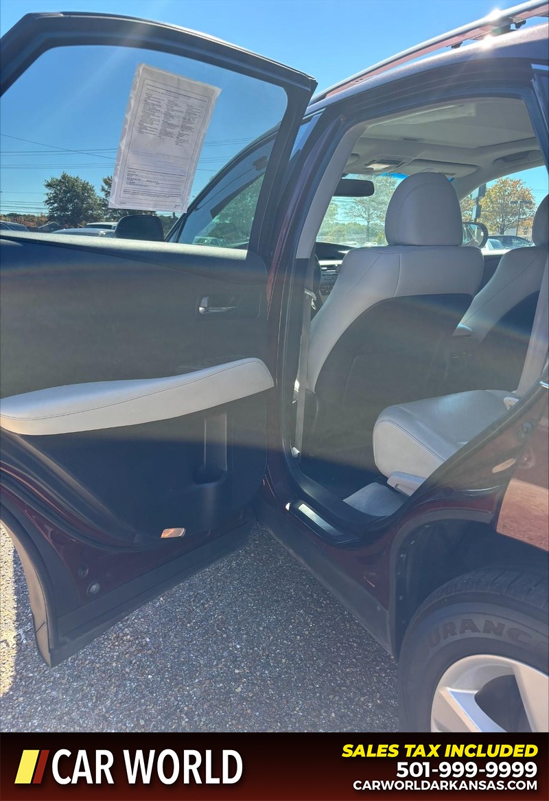 Lexus RX 350 Vehicle Full-screen Gallery Image 14