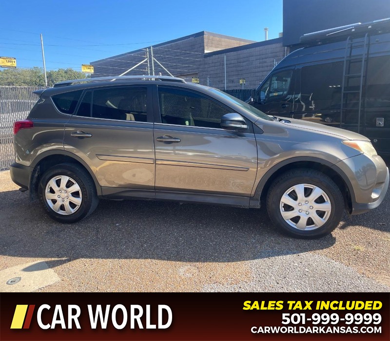 Toyota RAV4 Vehicle Full-screen Gallery Image 2