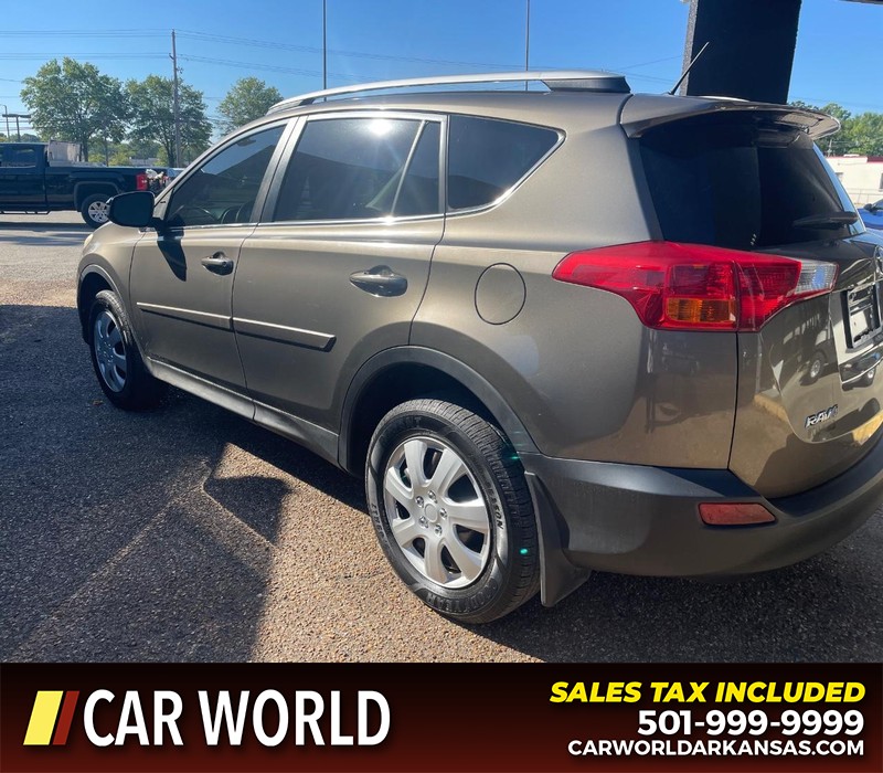 Toyota RAV4 Vehicle Full-screen Gallery Image 5