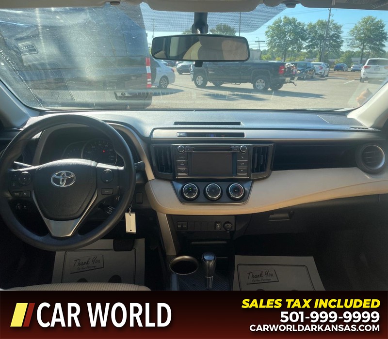 Toyota RAV4 Vehicle Full-screen Gallery Image 12