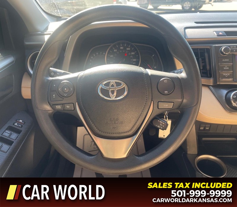 Toyota RAV4 Vehicle Full-screen Gallery Image 13