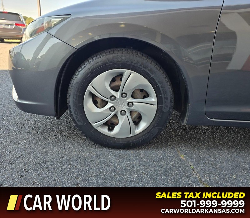 Honda Civic Sedan Vehicle Full-screen Gallery Image 6