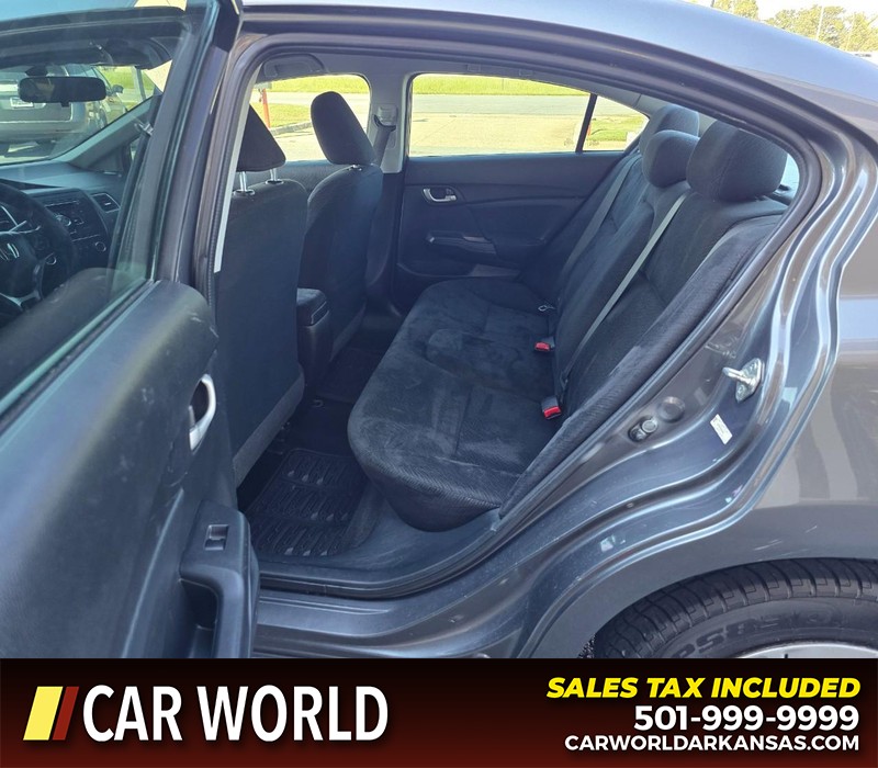 Honda Civic Sedan Vehicle Full-screen Gallery Image 10