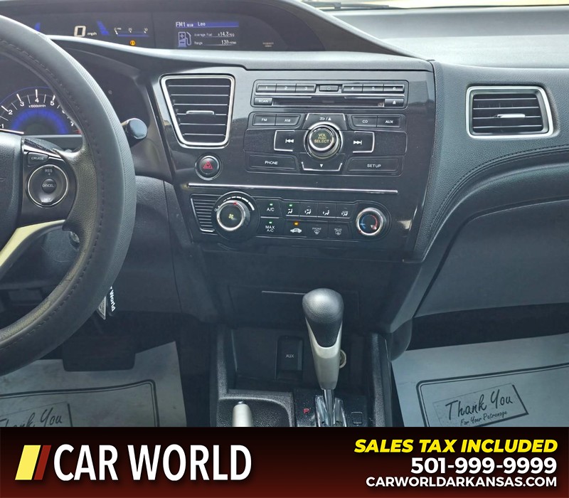 Honda Civic Sedan Vehicle Full-screen Gallery Image 17