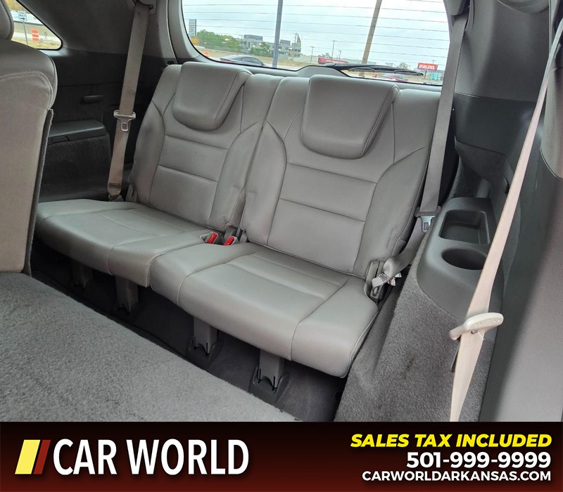 Acura MDX Vehicle Full-screen Gallery Image 11