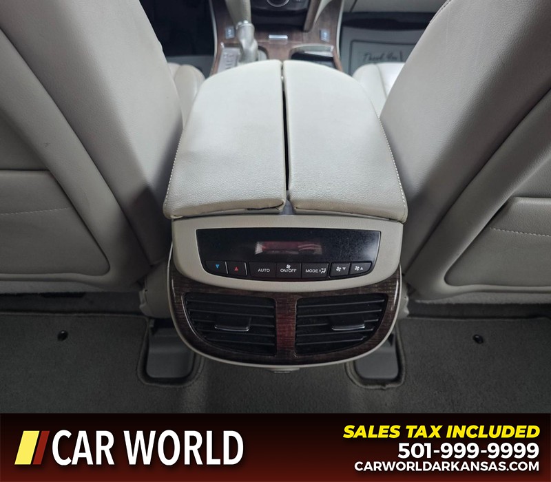 Acura MDX Vehicle Full-screen Gallery Image 24