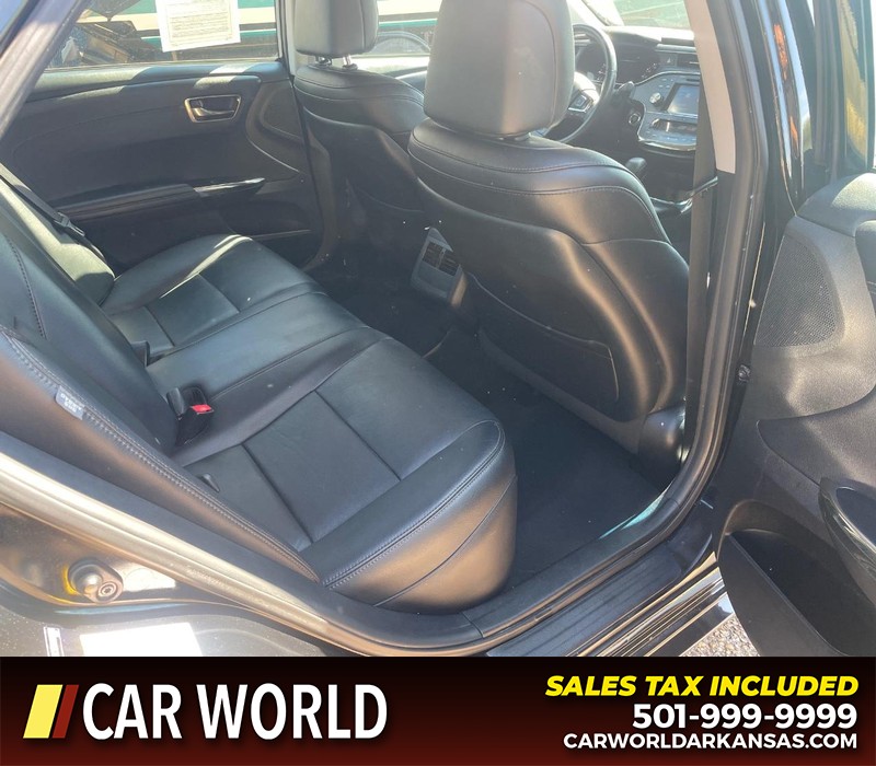 Toyota Avalon Vehicle Full-screen Gallery Image 8