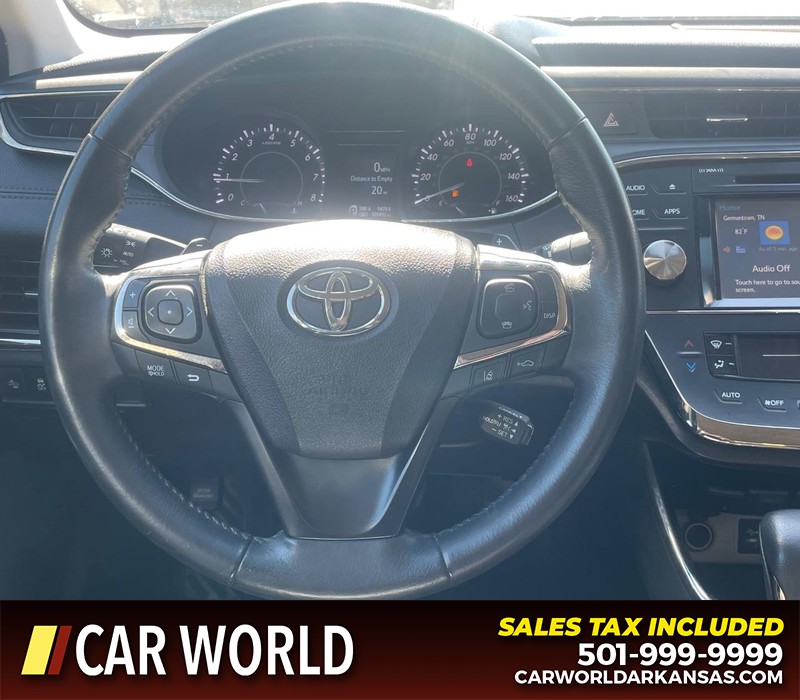 Toyota Avalon Vehicle Full-screen Gallery Image 12