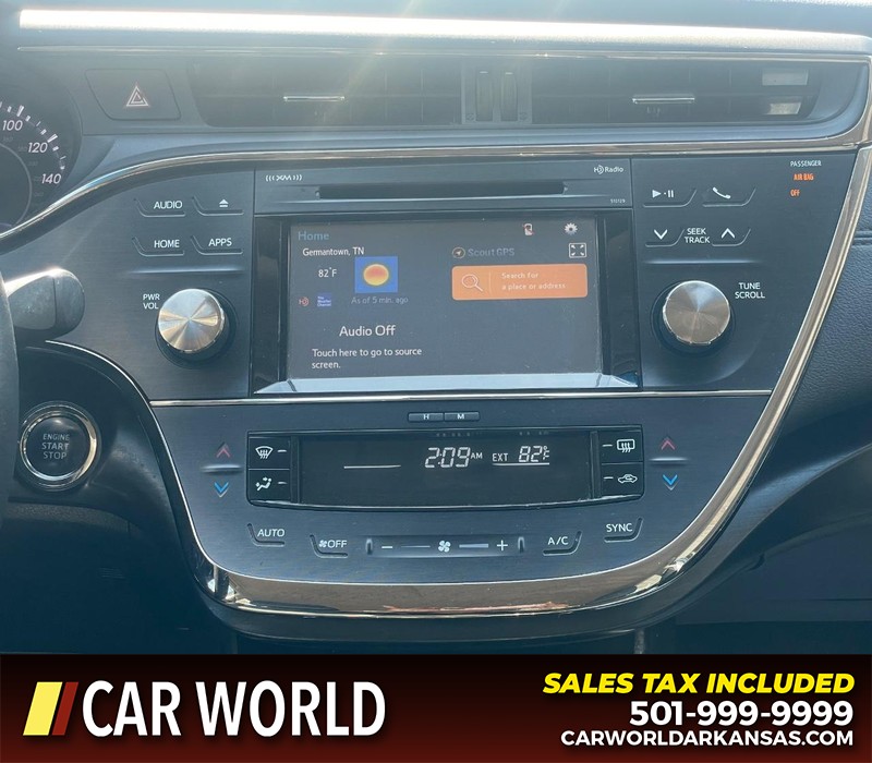 Toyota Avalon Vehicle Full-screen Gallery Image 13