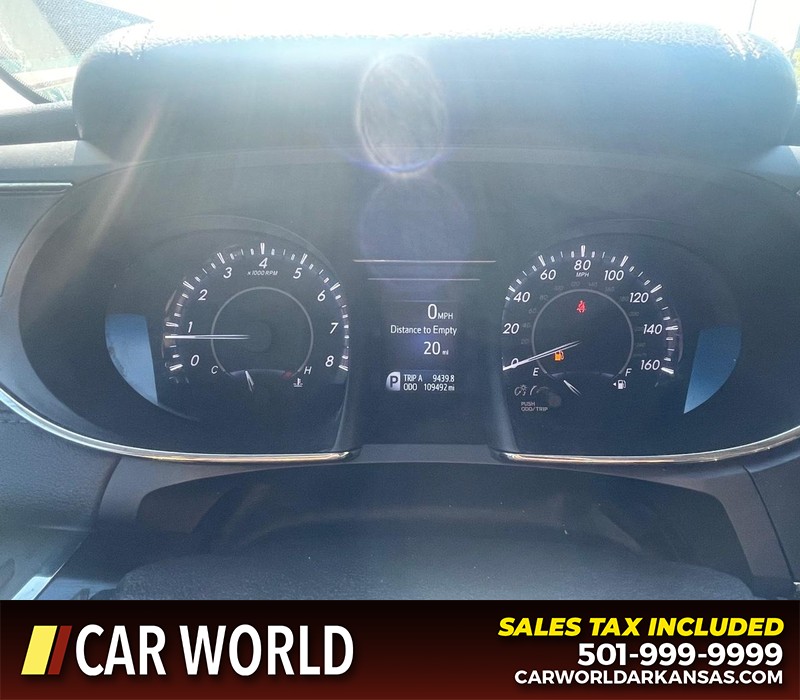 Toyota Avalon Vehicle Full-screen Gallery Image 14