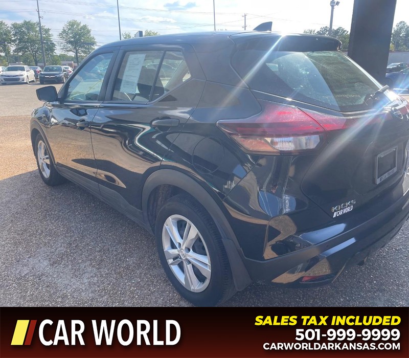 Nissan Kicks Vehicle Full-screen Gallery Image 5