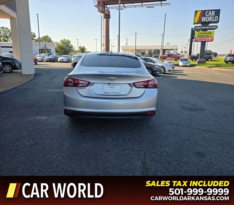 Chevrolet Malibu Vehicle Full-screen Gallery Image 5