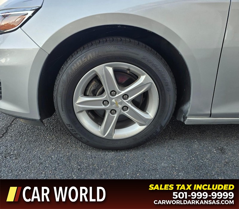 Chevrolet Malibu Vehicle Full-screen Gallery Image 6