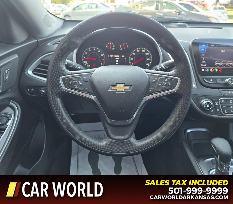 Chevrolet Malibu Vehicle Full-screen Gallery Image 15